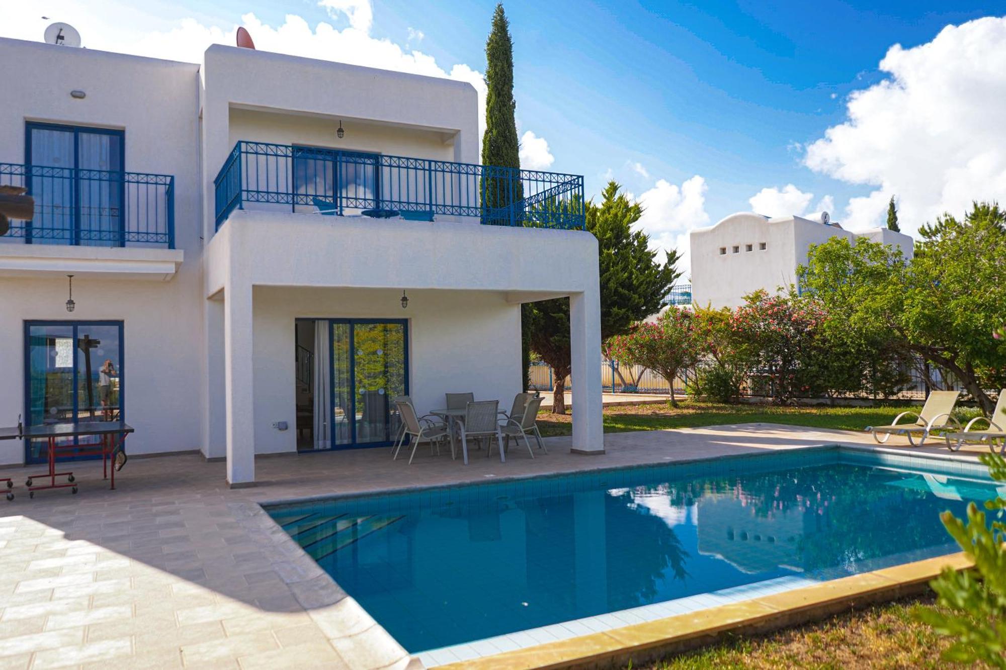Azzurro Holiday Villas Пея Екстериор снимка