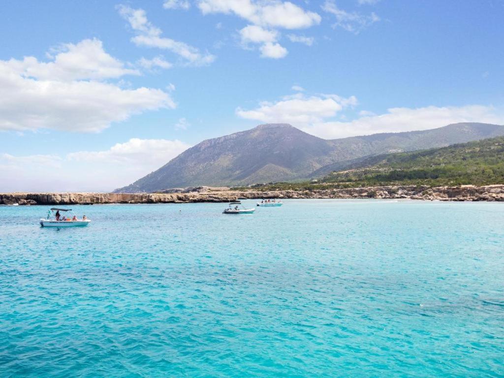 Azzurro Holiday Villas Пея Екстериор снимка