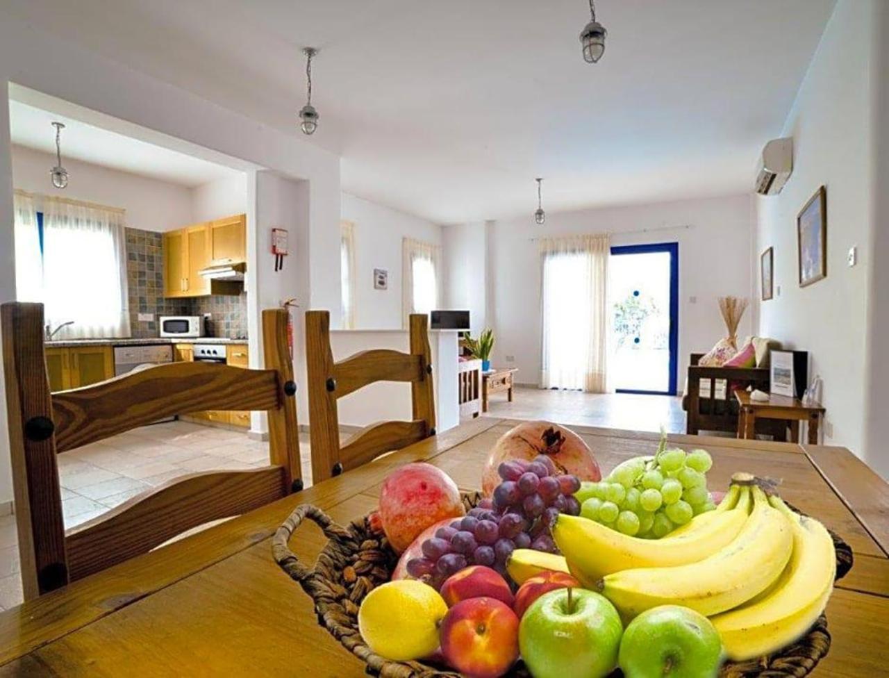 Azzurro Holiday Villas Пея Екстериор снимка