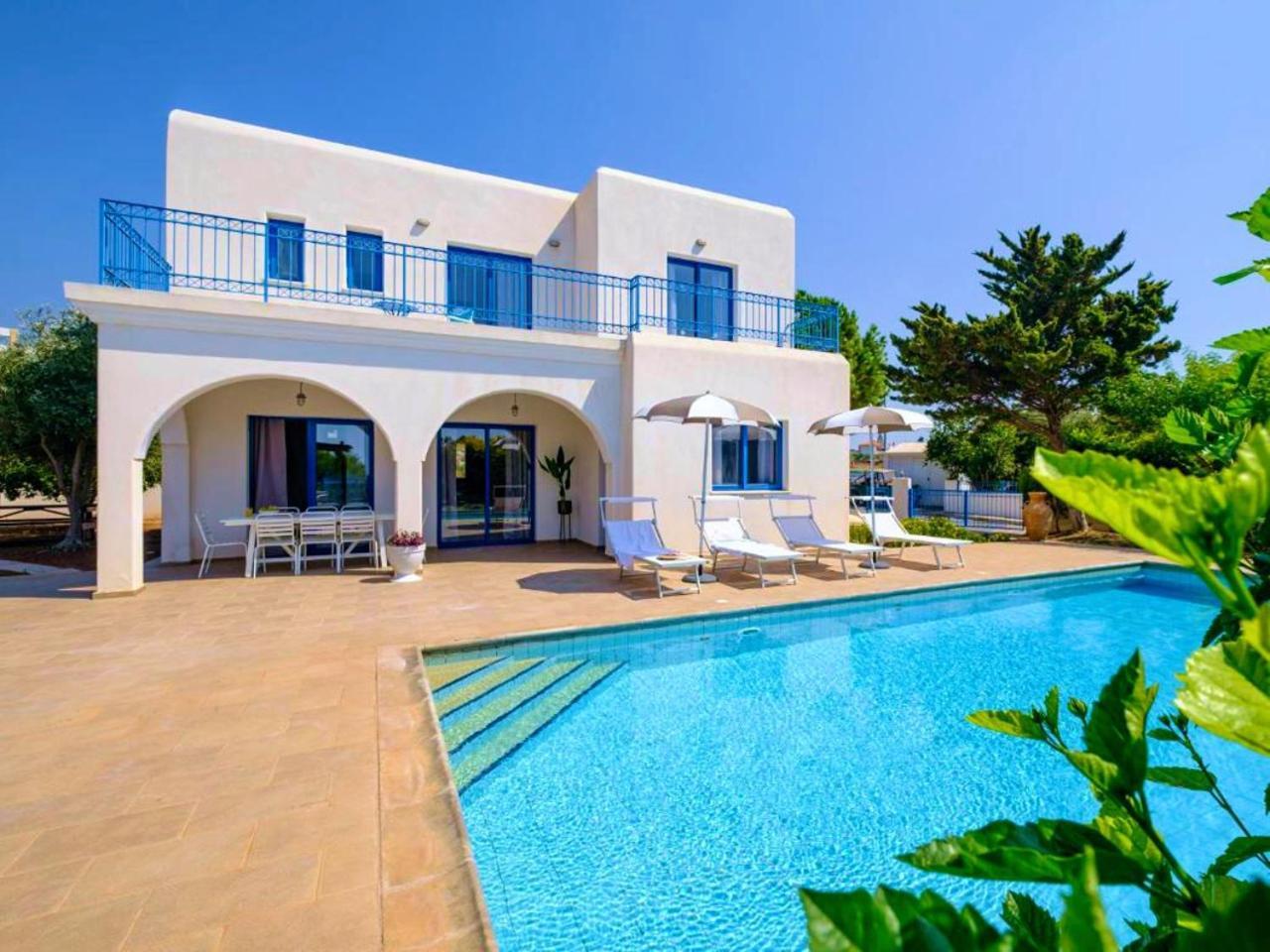 Azzurro Holiday Villas Пея Екстериор снимка