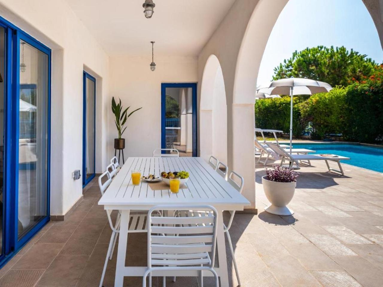 Azzurro Holiday Villas Пея Екстериор снимка