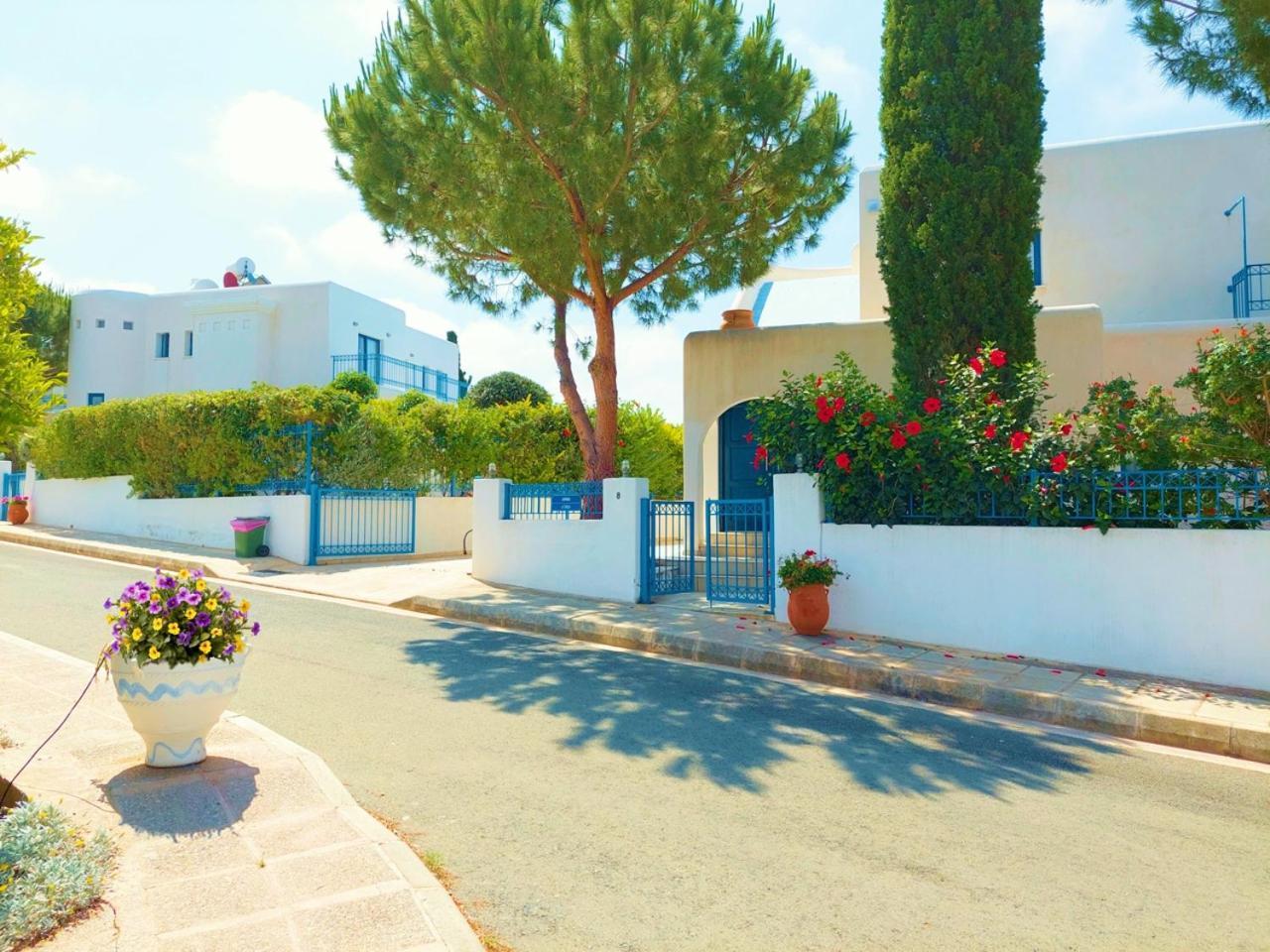 Azzurro Holiday Villas Пея Екстериор снимка
