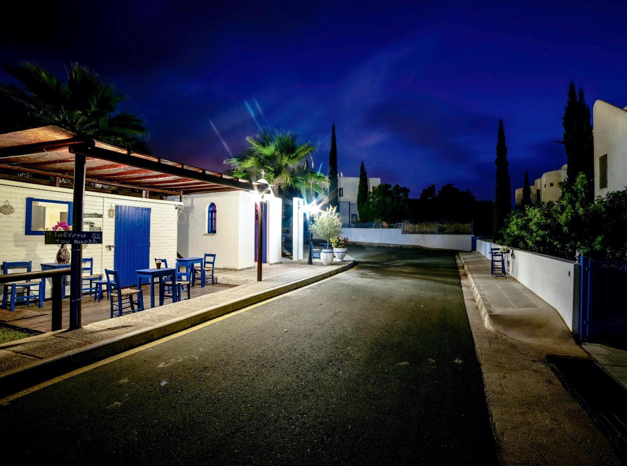 Azzurro Holiday Villas Пея Екстериор снимка