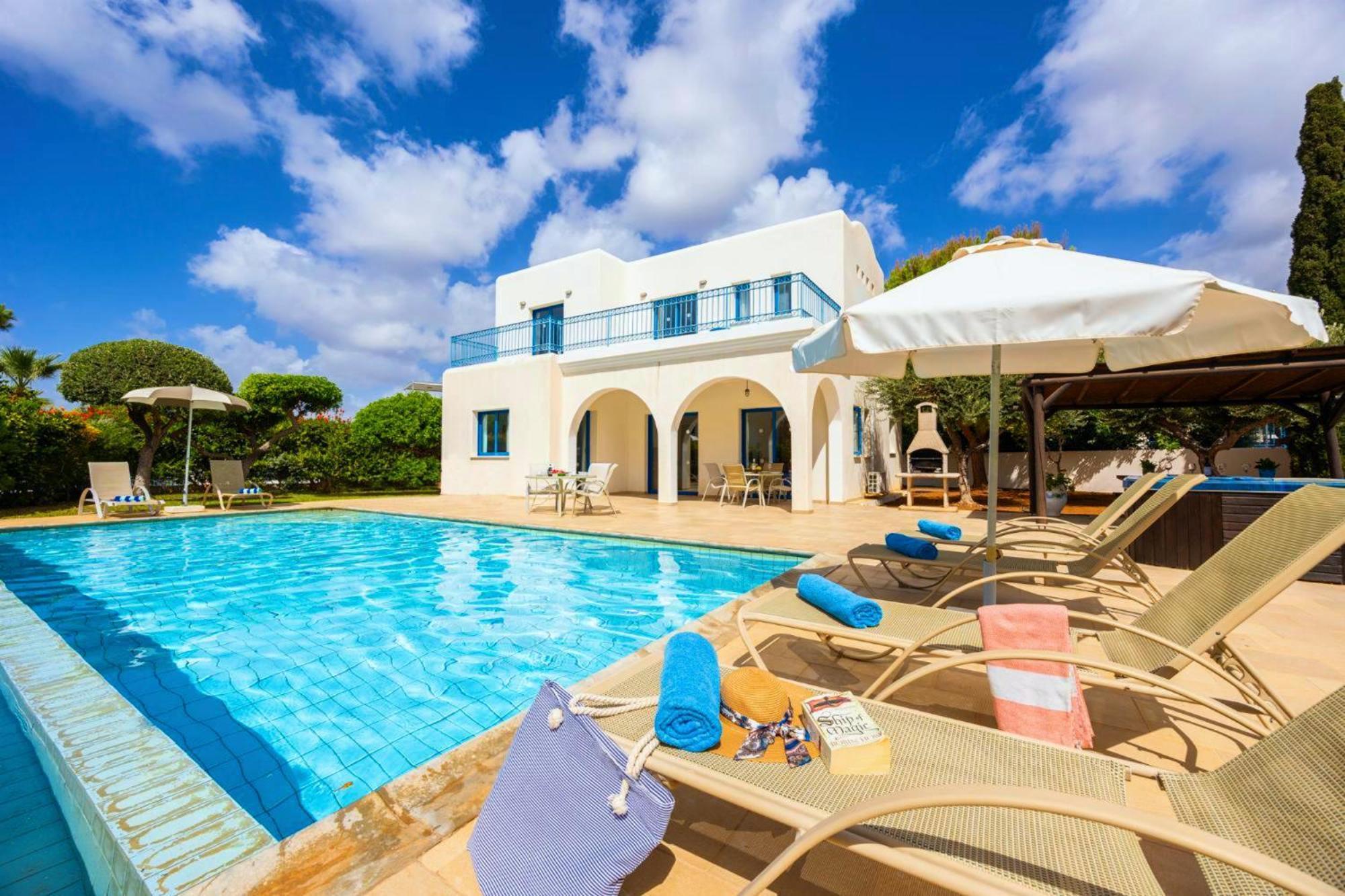 Azzurro Holiday Villas Пея Екстериор снимка